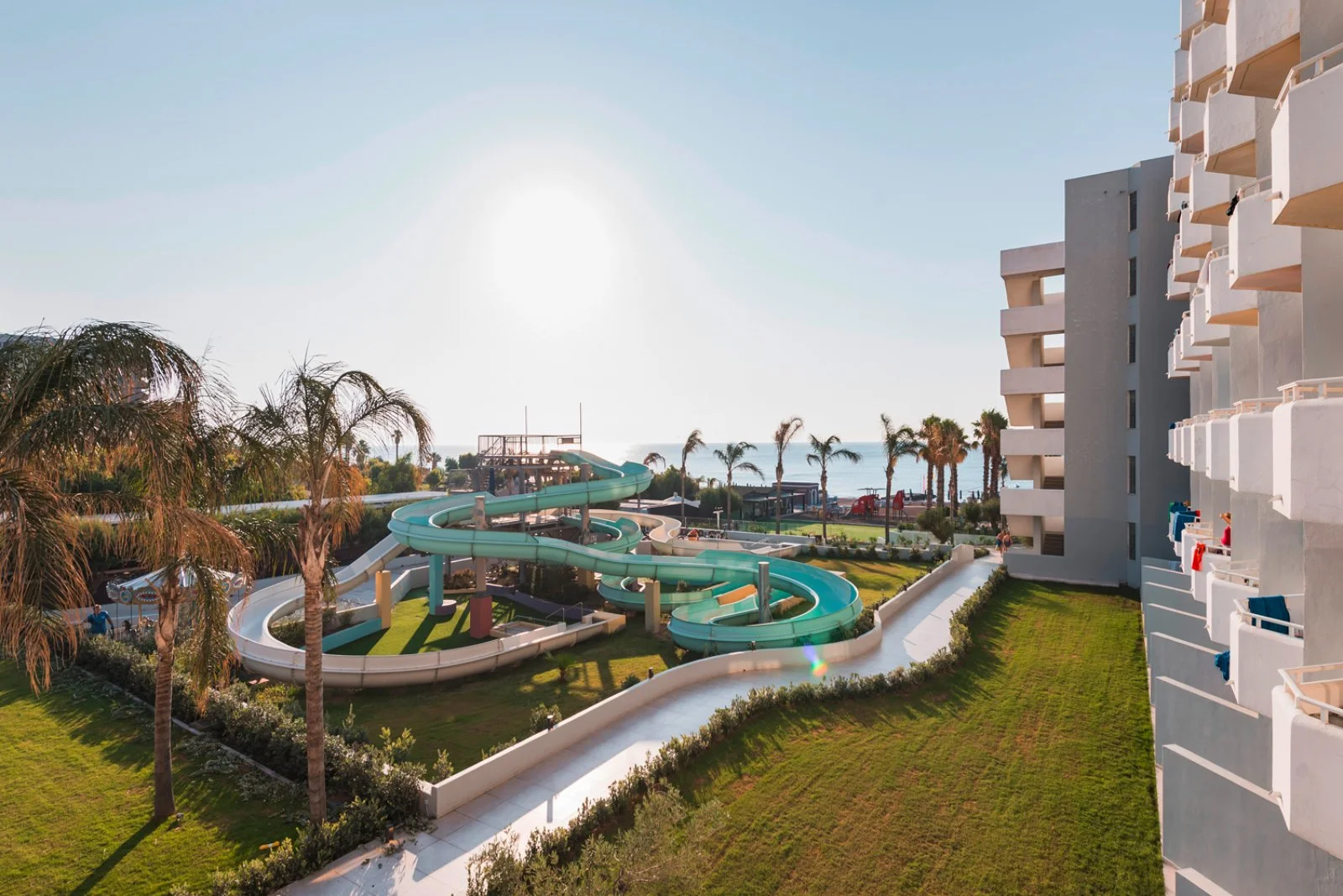Alpiclub Esperides Beach Resort - Piscina Con Scivoli