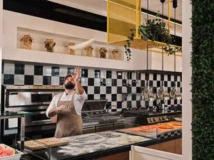 Tutti Frutti All Day Casual Restaurant e bar