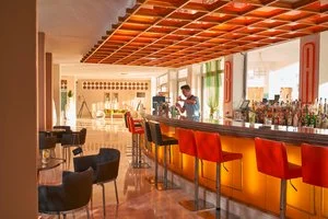 Lobby bar