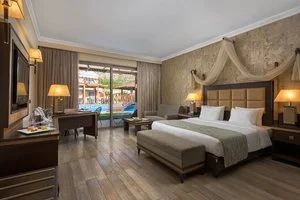 Junior suite vista piscina a piano terra - Just adults