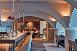 Lobby bar
