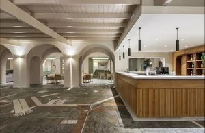 Lobby bar