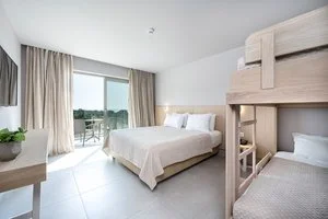 Family con letto a castello vista mare laterale