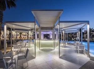 Pool bar
