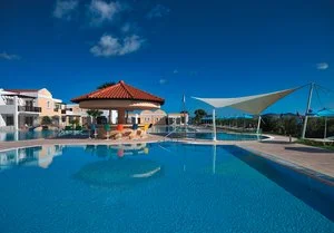 Pool bar