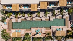 Piscine condivise o swim-up