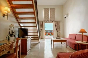 Superior maisonette con piscina condivisa