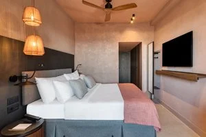 Inland retreat