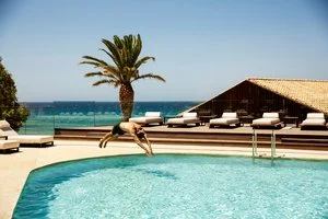 Piscina riservata agli adulti