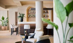 Lobby bar