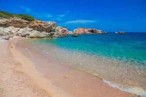 La spiaggia di Votsalakia