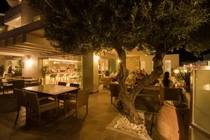 PARASOL LUXURY HOTEL & SUITES – Scarpanto