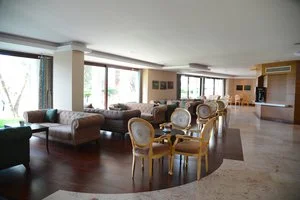 Lobby bar