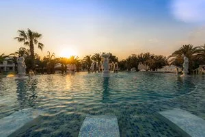 Piscina relax just adults