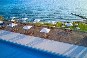CAVO ORIENT BEACH HOTEL & SUITES – Drosia