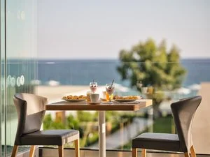 CAVO ORIENT BEACH HOTEL & SUITES – Drosia