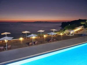 CAVO ORIENT BEACH HOTEL & SUITES – Drosia