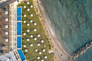 CAVO ORIENT BEACH HOTEL & SUITES – Drosia