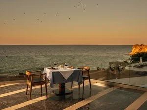 CAVO ORIENT BEACH HOTEL & SUITES – Drosia