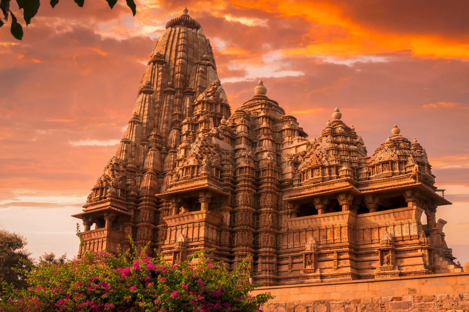 Khajuraho - Varanasi