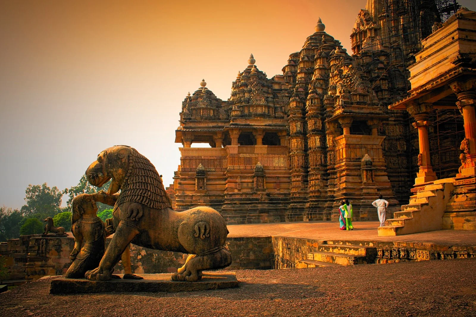 Khajuraho - Varanasi