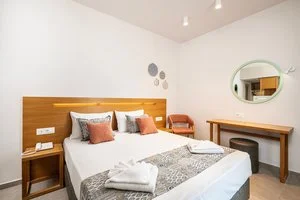 ADELE BEACH – Rethymno