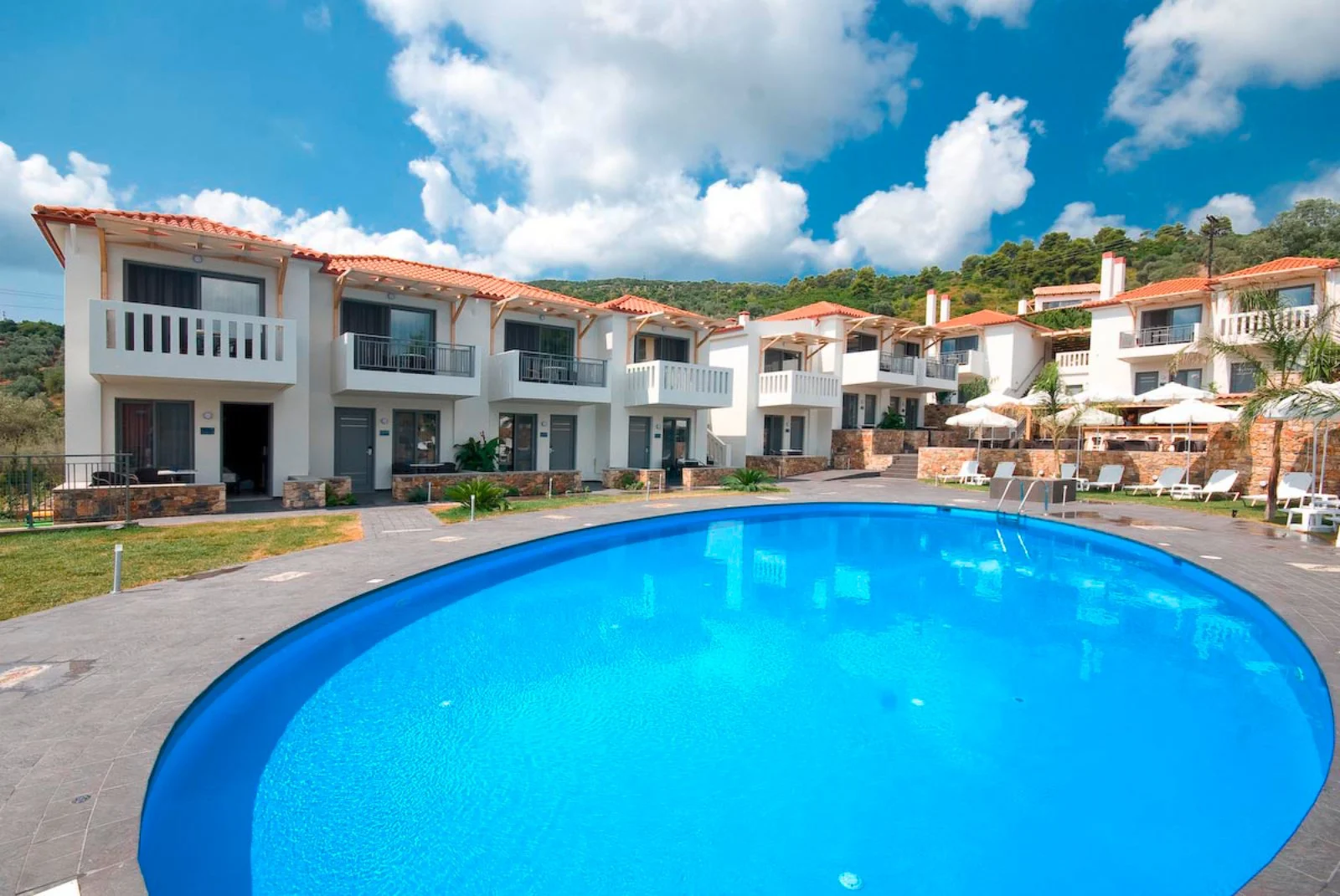 4 Epoches - Piscina E Struttura 4 Epoches - Piscina E Struttura