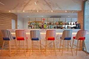 Lobby bar