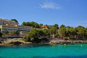 ALPISELECT OCCIDENTAL CALA VINAS – Cala Vinyes