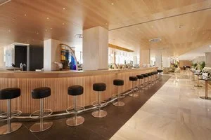Lobby bar
