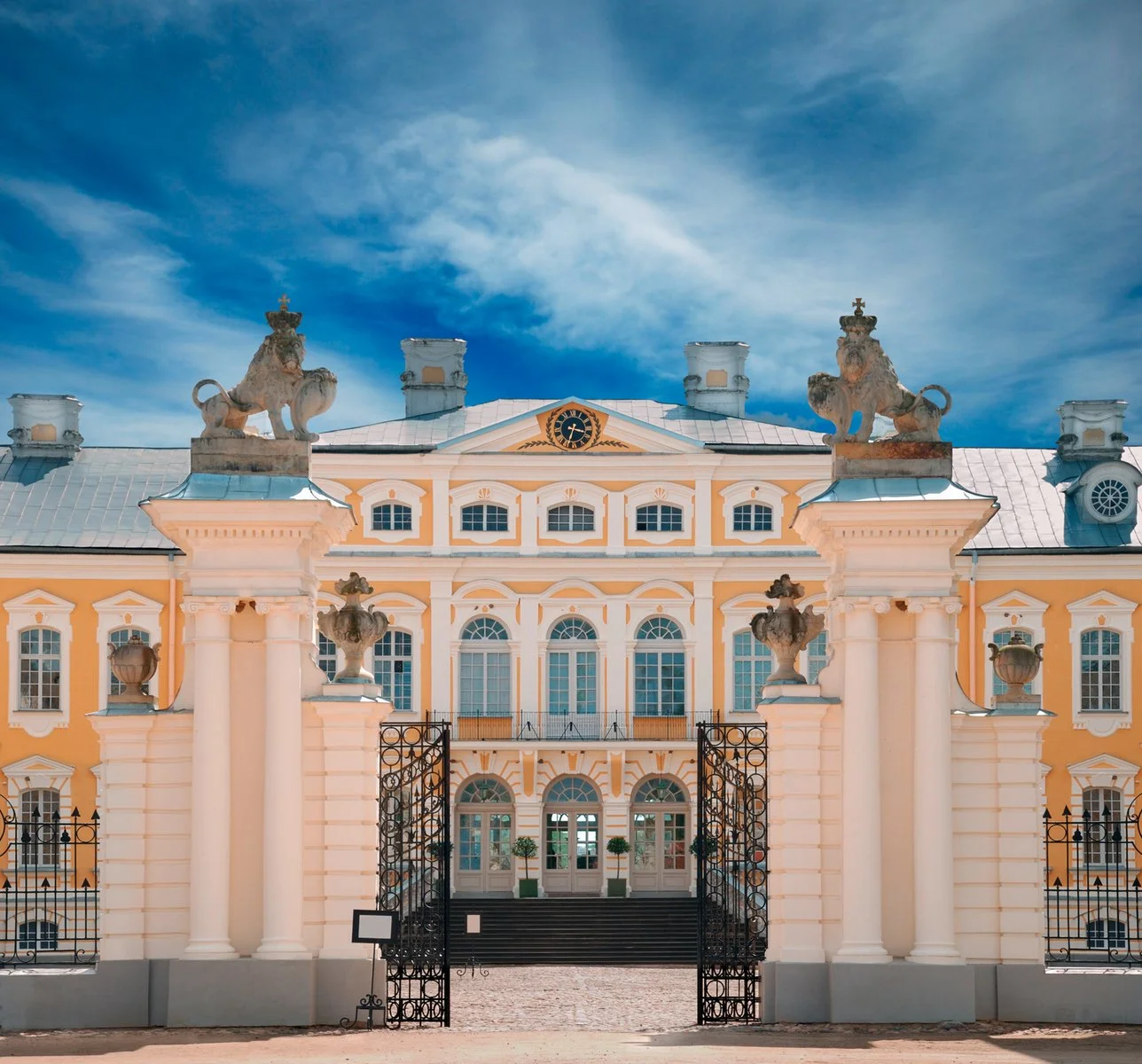 Vilnius/Rundale/Riga (328 km)