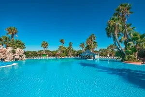 ALPISELECT VILLAGGIO ESPERIA PALACE – Lido Marini