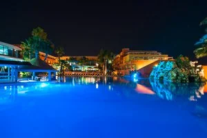 ALPISELECT VILLAGGIO ESPERIA PALACE – Lido Marini