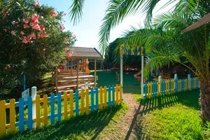 ALPISELECT VILLAGGIO ESPERIA PALACE – Lido Marini