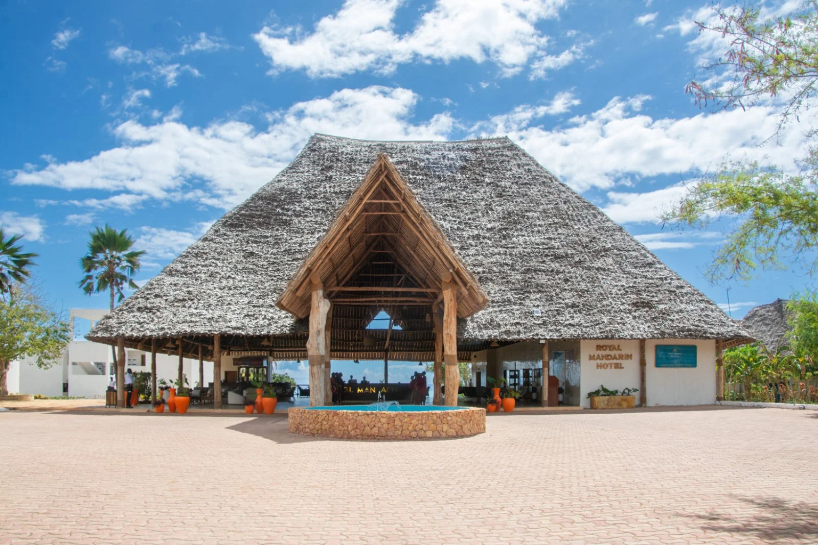 Royal Mandarin Hotel & Resort Royal Mandarin Hotel & Resort