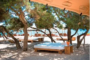 Beach club