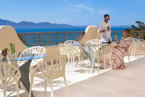 SEARESORT VRETREATS CALA CUNCHEDDI – Murta maria