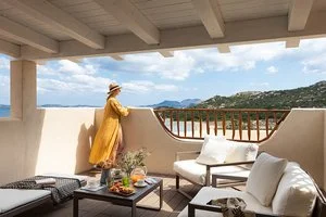 SEARESORT VRETREATS CALA CUNCHEDDI – Murta maria