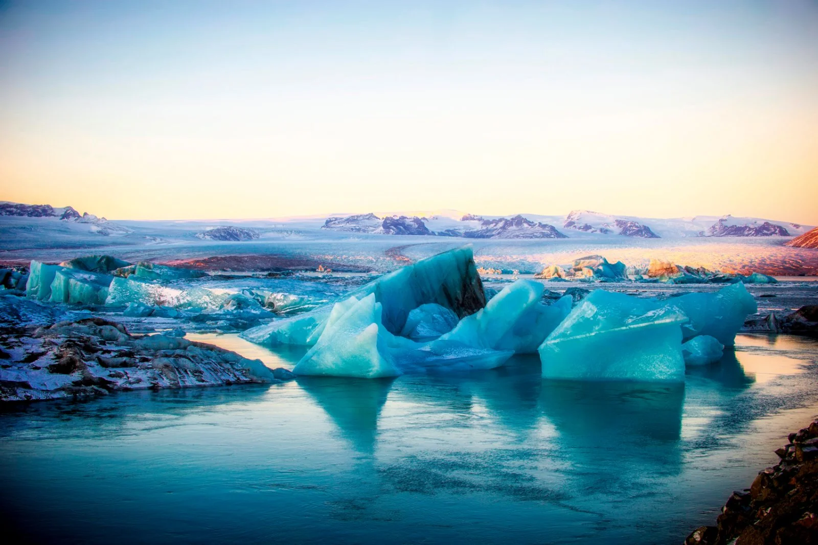 Terra Di Ghiaccio E Fuoco 