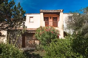 IL GIARDINO DEGLI OLEANDRI – Poltu Quatu