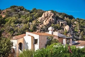 IL GIARDINO DEGLI OLEANDRI – Poltu Quatu