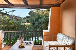 IL GIARDINO DEGLI OLEANDRI – Poltu Quatu