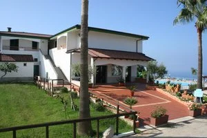 SANTA MONICA HOTEL RESIDENCE – San Nicolò