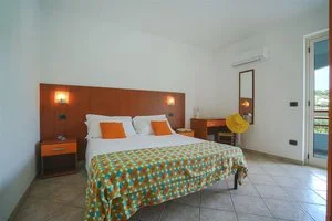 SANTA MONICA HOTEL RESIDENCE – San Nicolò