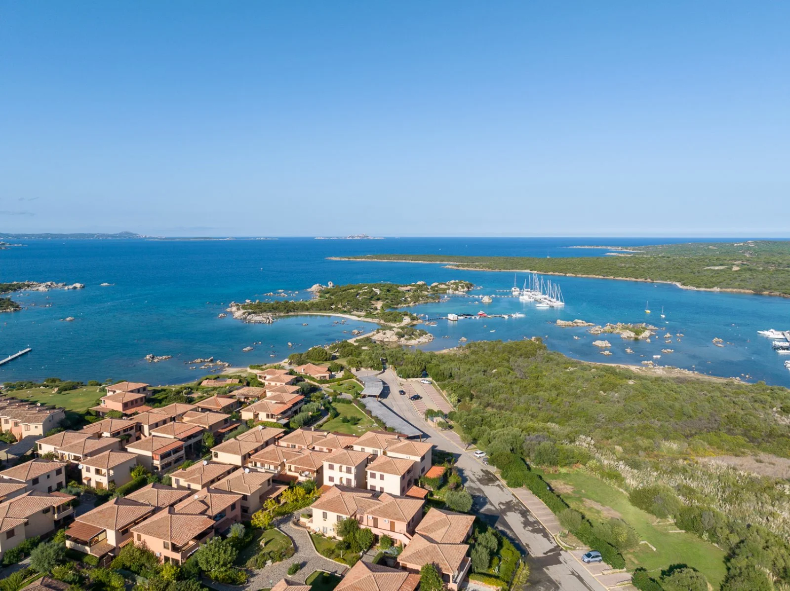 Baia De Bahas Residence 