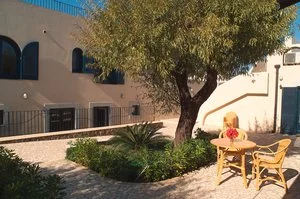 HOTEL AURA – Vulcano porto