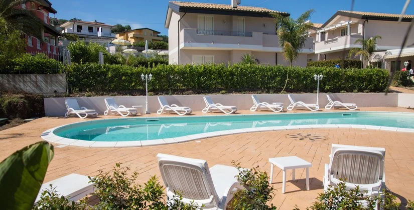 RESIDENZA BORGO ITALICO – Brivadi