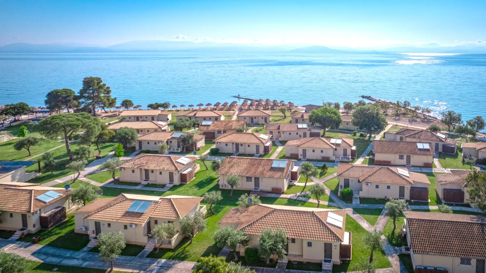 Alpiselect Canvas By Mitsis Messonghi 