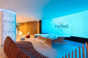 SEARESORT THE IBIZA TWIINS – Ibiza