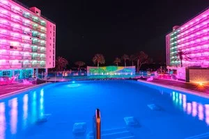 SEARESORT THE IBIZA TWIINS – Ibiza